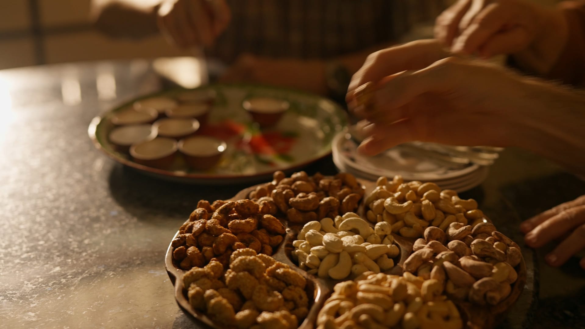 Flavored cashew varieties